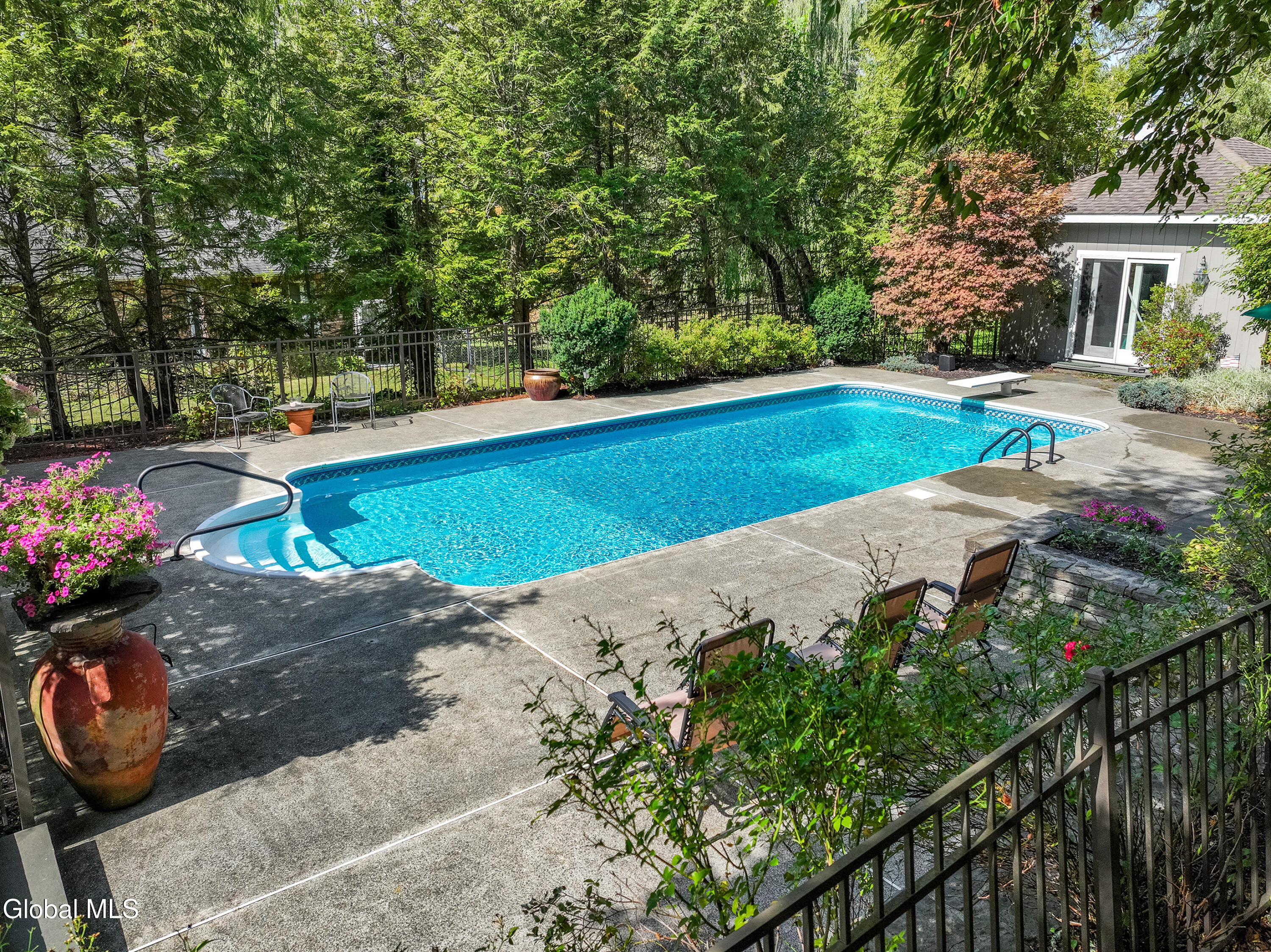 22 Olive Tree Lane Albany NY 12208