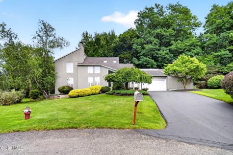 22 Olive Tree Lane Albany NY 12208