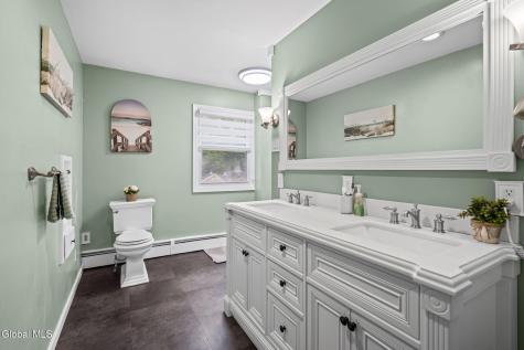 25 Nottingham Drive Queensbury NY 12804