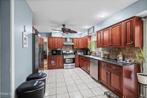 3 Sunrise Terrace Clifton Park NY 12065