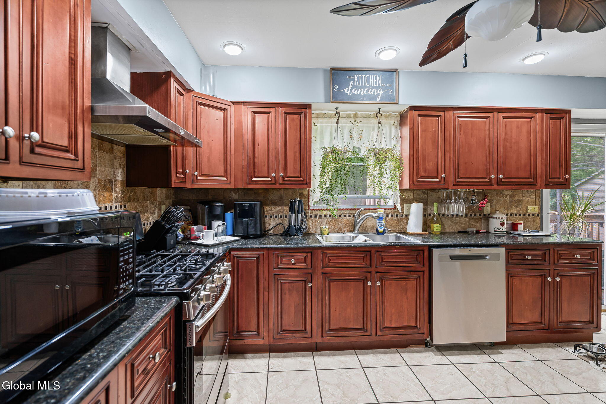 3 Sunrise Terrace Clifton Park NY 12065