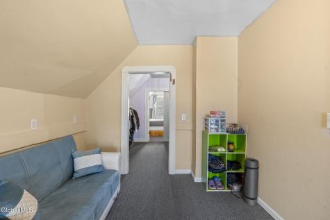 1213 10th Avenue Schenectady NY 12303