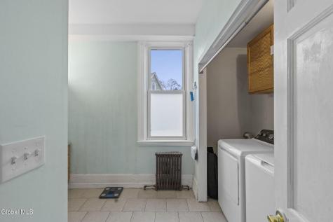 1213 10th Avenue Schenectady NY 12303