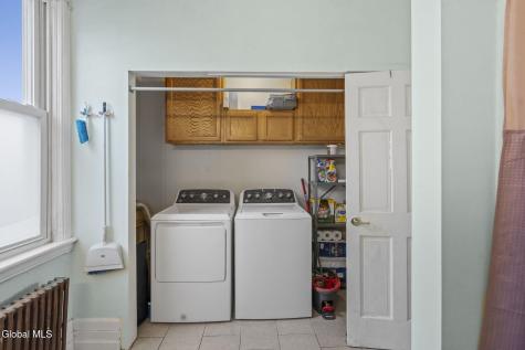 1213 10th Avenue Schenectady NY 12303