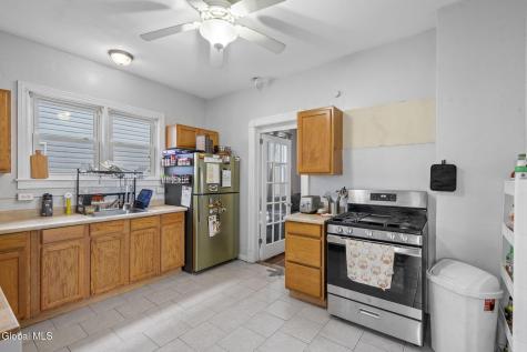 1213 10th Avenue Schenectady NY 12303