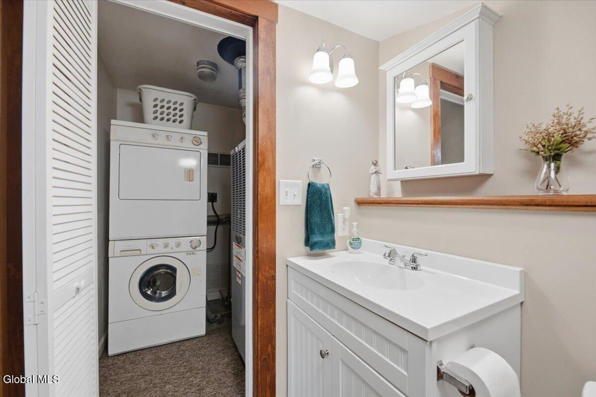 107 Park Road Johnsburg NY 12843
