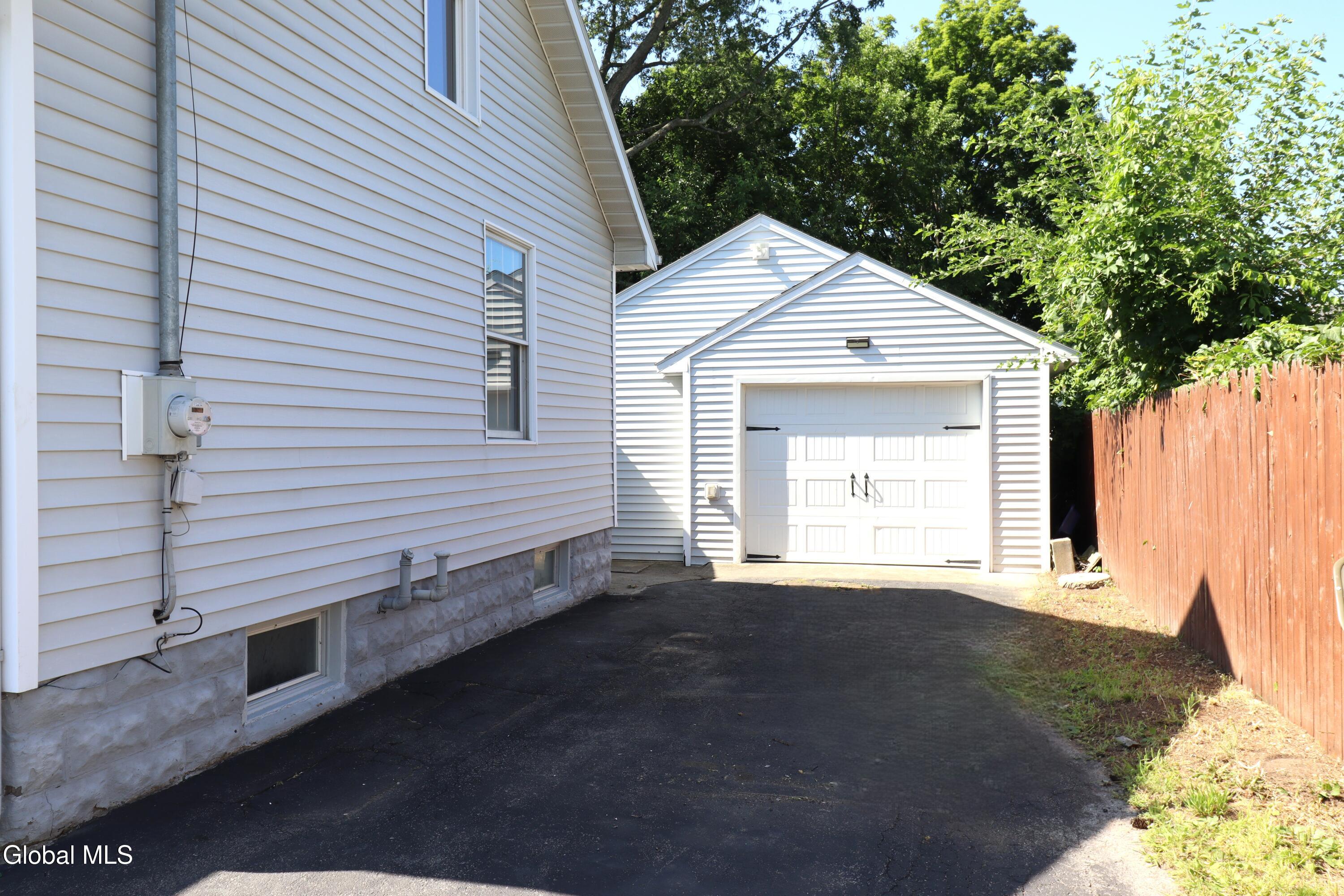 319 Melrose Street Rotterdam NY 12306