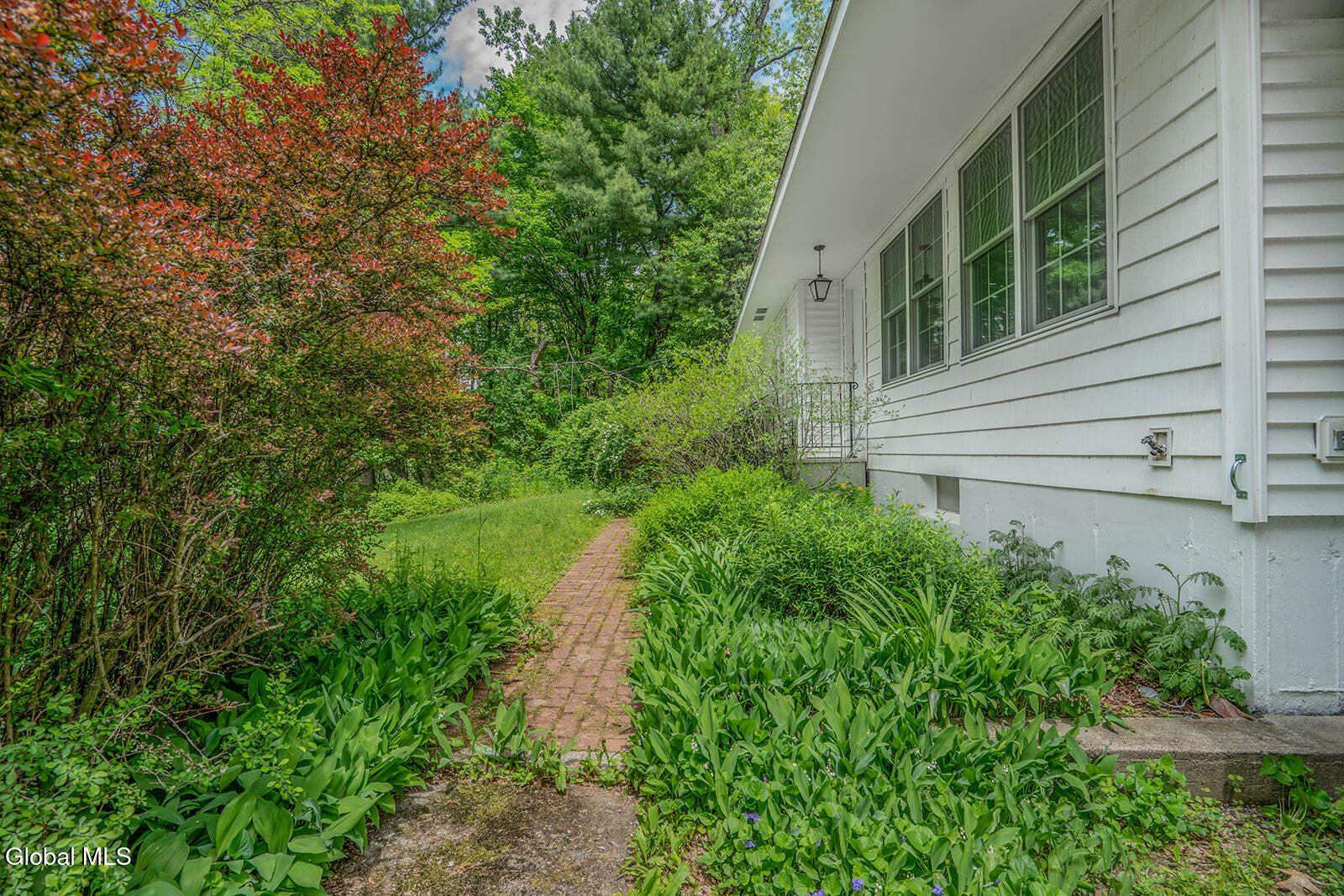 470 Hoag Road Valley Falls NY 12185
