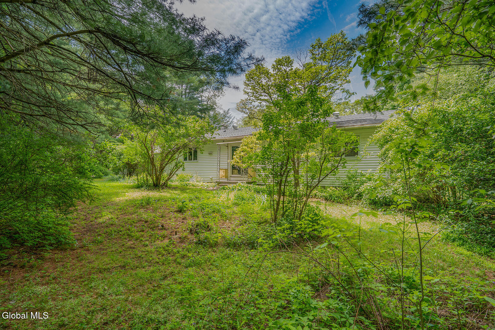 470 Hoag Road Valley Falls NY 12185
