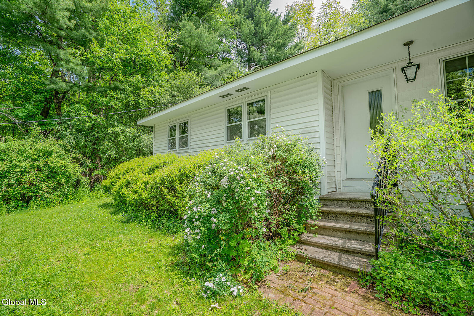 470 Hoag Road Valley Falls NY 12185