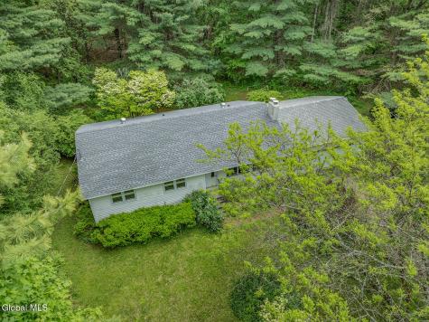470 Hoag Road Valley Falls NY 12185