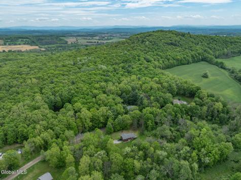470 Hoag Road Valley Falls NY 12185