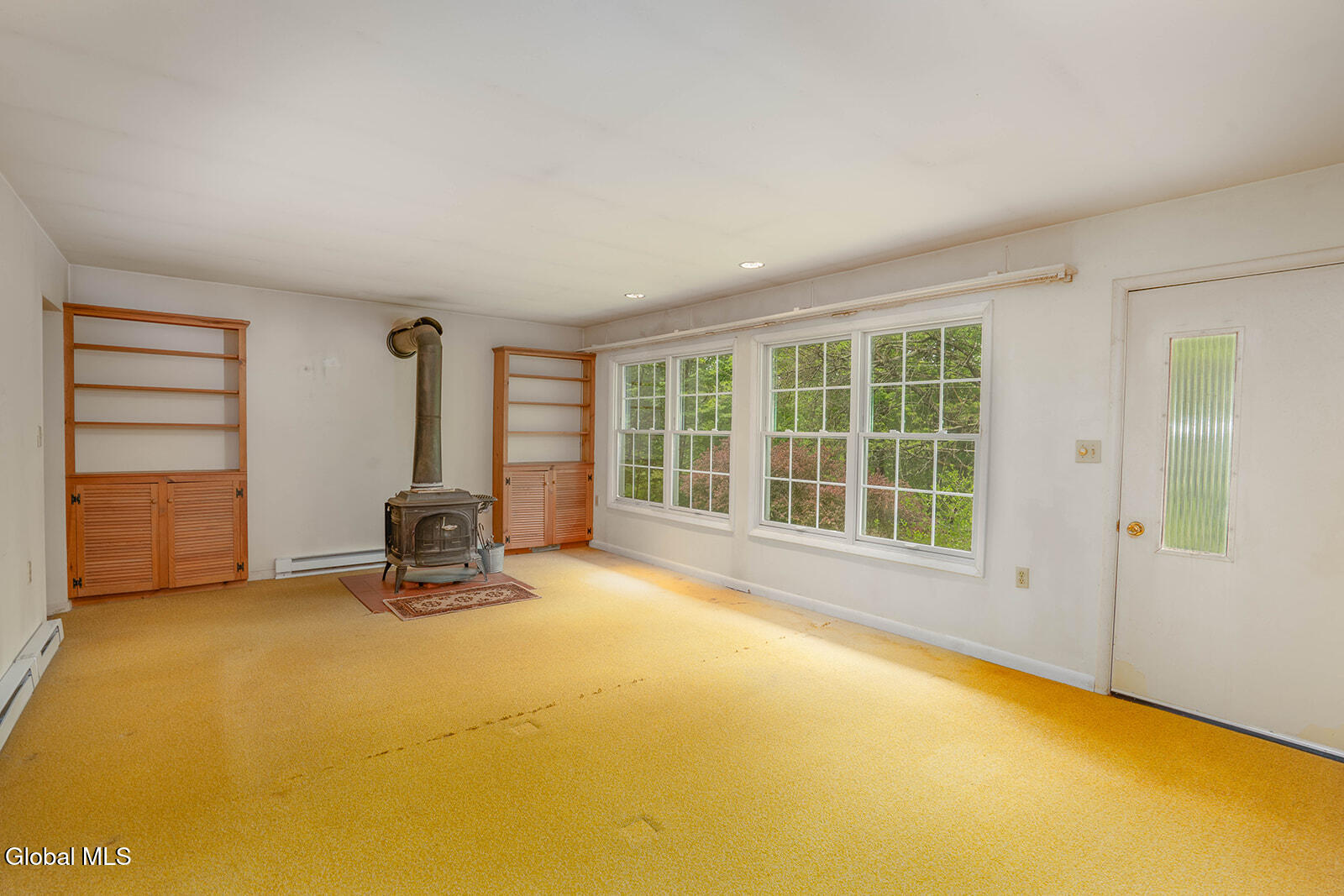 470 Hoag Road Valley Falls NY 12185