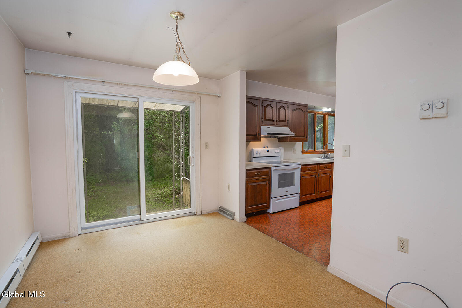 470 Hoag Road Valley Falls NY 12185