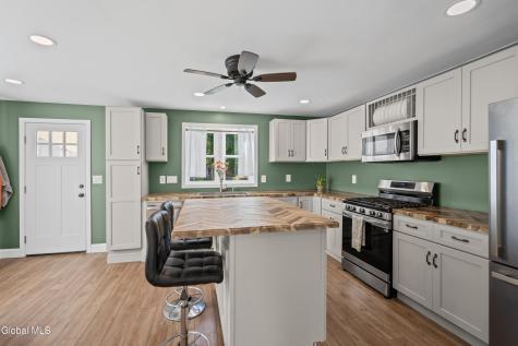 18 7th Street Waterford NY 12188