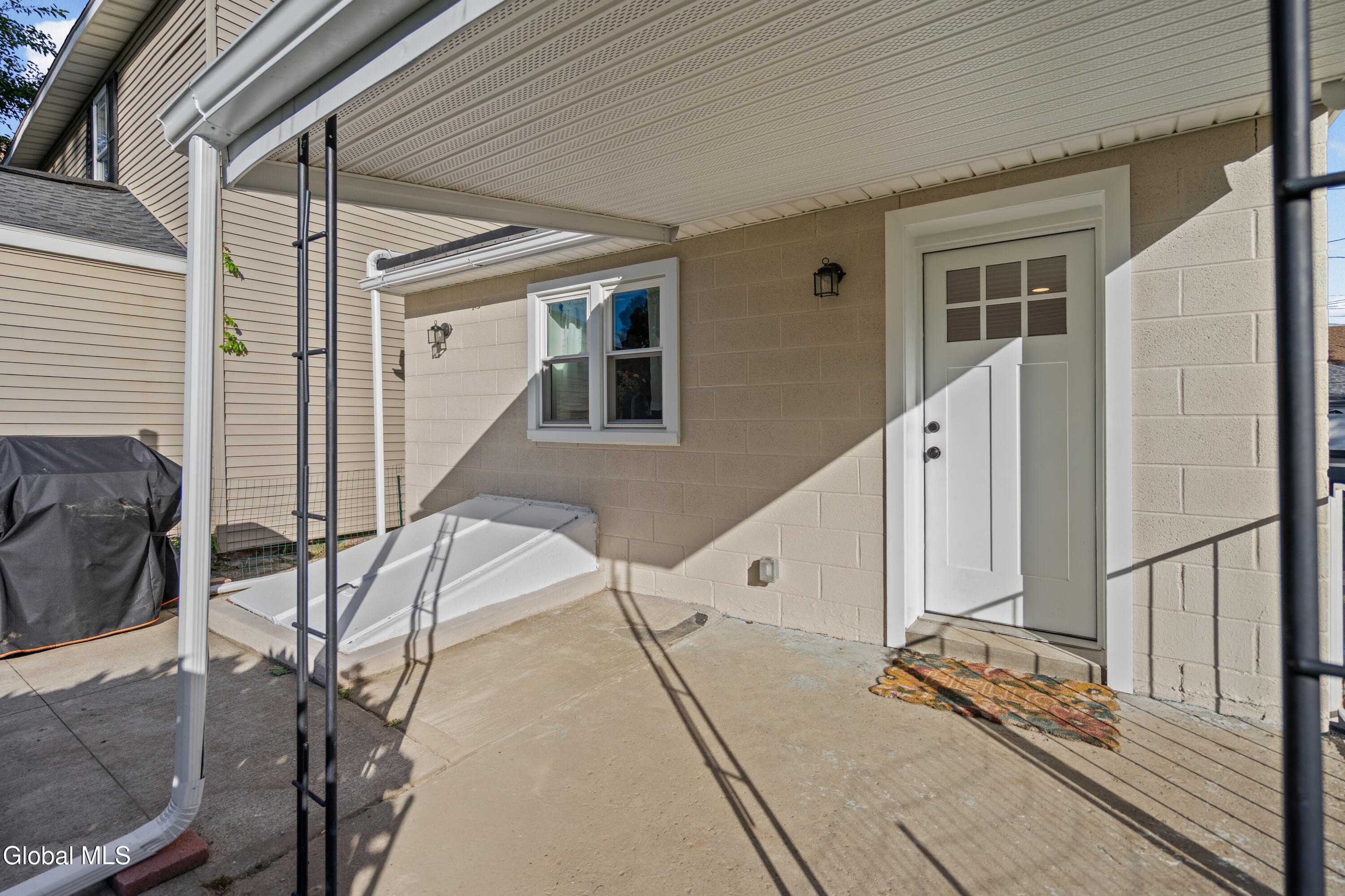 18 7th Street Waterford NY 12188