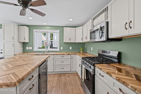 18 7th Street Waterford NY 12188