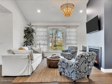 61 Guiliana Boulevard Wynantskill NY 12198