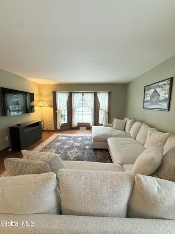 38 Deer Run Hollow Halfmoon NY 12065