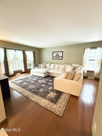 38 Deer Run Hollow Halfmoon NY 12065