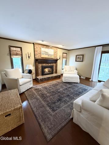 38 Deer Run Hollow Halfmoon NY 12065