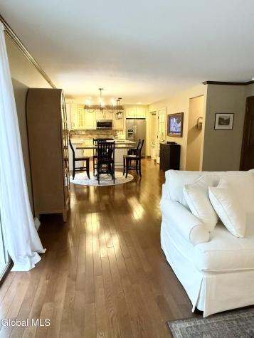 38 Deer Run Hollow Halfmoon NY 12065