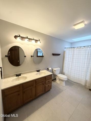 38 Deer Run Hollow Halfmoon NY 12065