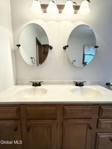 38 Deer Run Hollow Halfmoon NY 12065