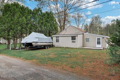 124 Mohawk Avenue Broadalbin NY 12025