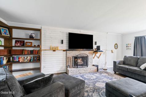 9 Haviland Drive Schenectady NY 12302