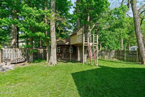 9 Haviland Drive Schenectady NY 12302
