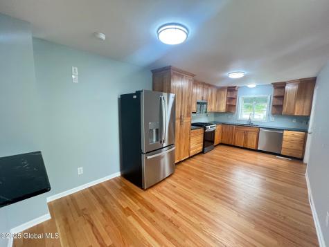 24 Canton Street Schenectady NY 12304