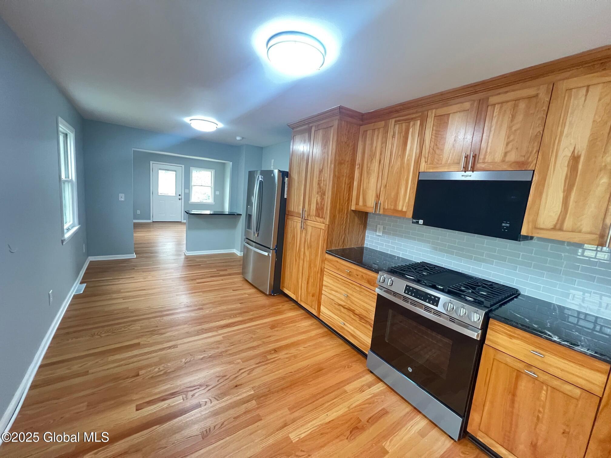 24 Canton Street Schenectady NY 12304