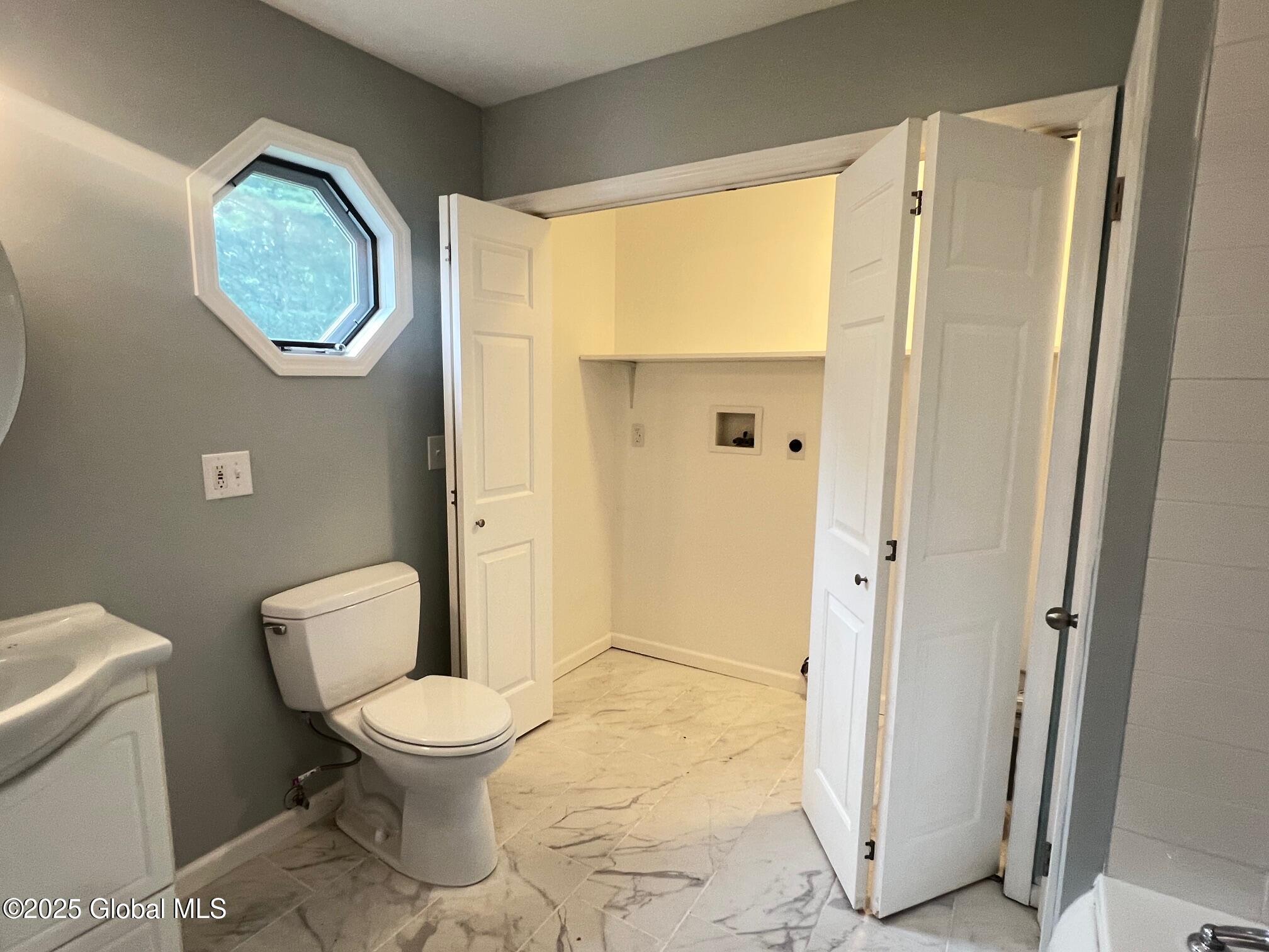 24 Canton Street Schenectady NY 12304