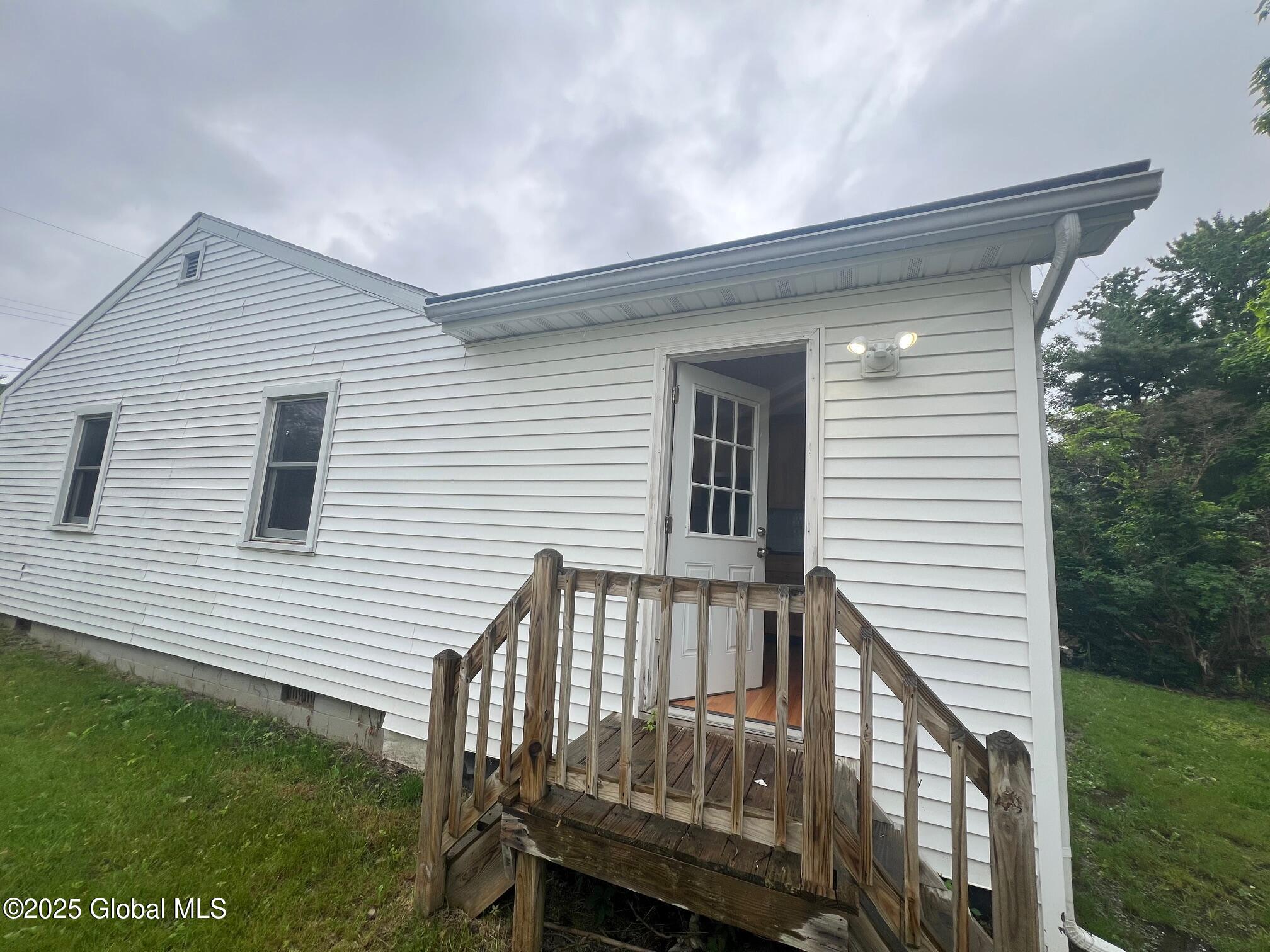 24 Canton Street Schenectady NY 12304
