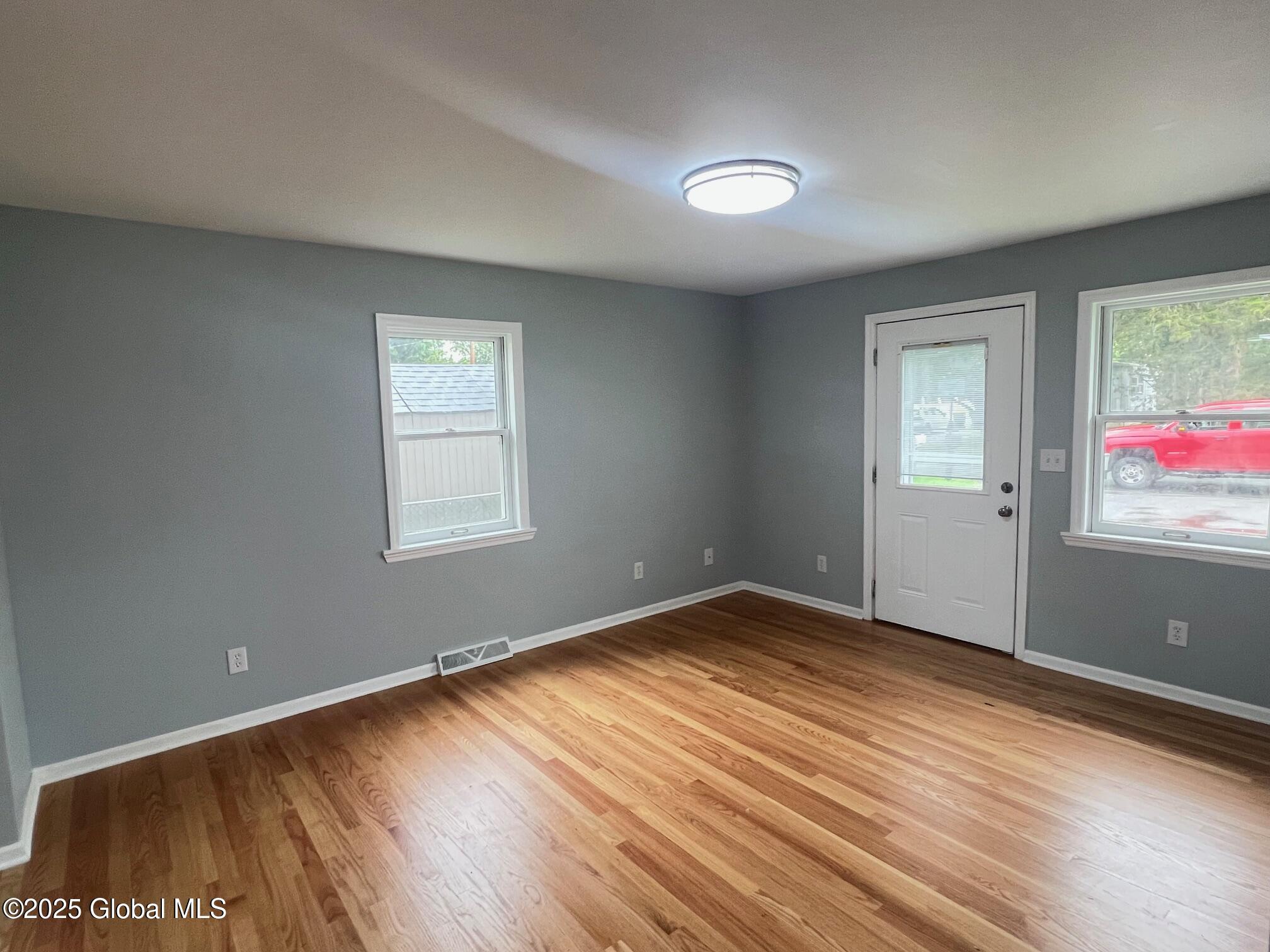 24 Canton Street Schenectady NY 12304
