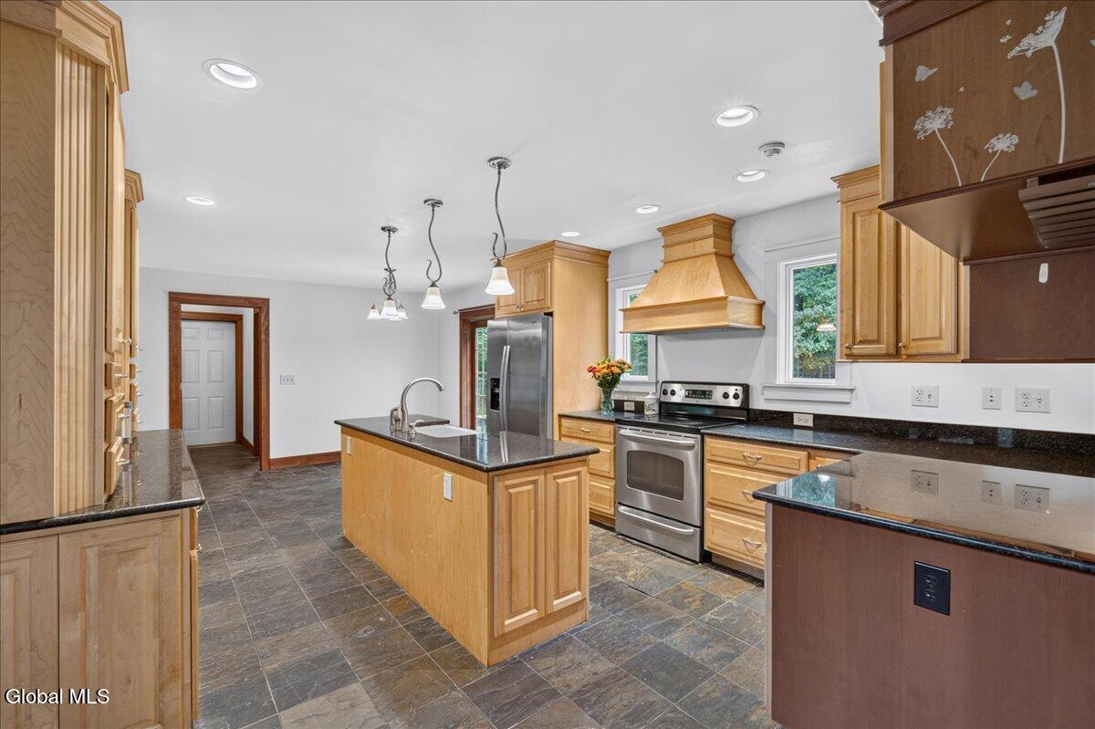 214 W Milton Road Ballston Spa NY 12020