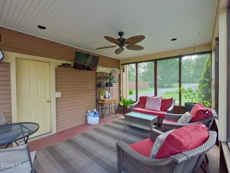 216 Anthony Road Clifton Park NY 12065