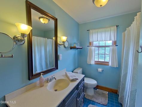 216 Anthony Road Clifton Park NY 12065