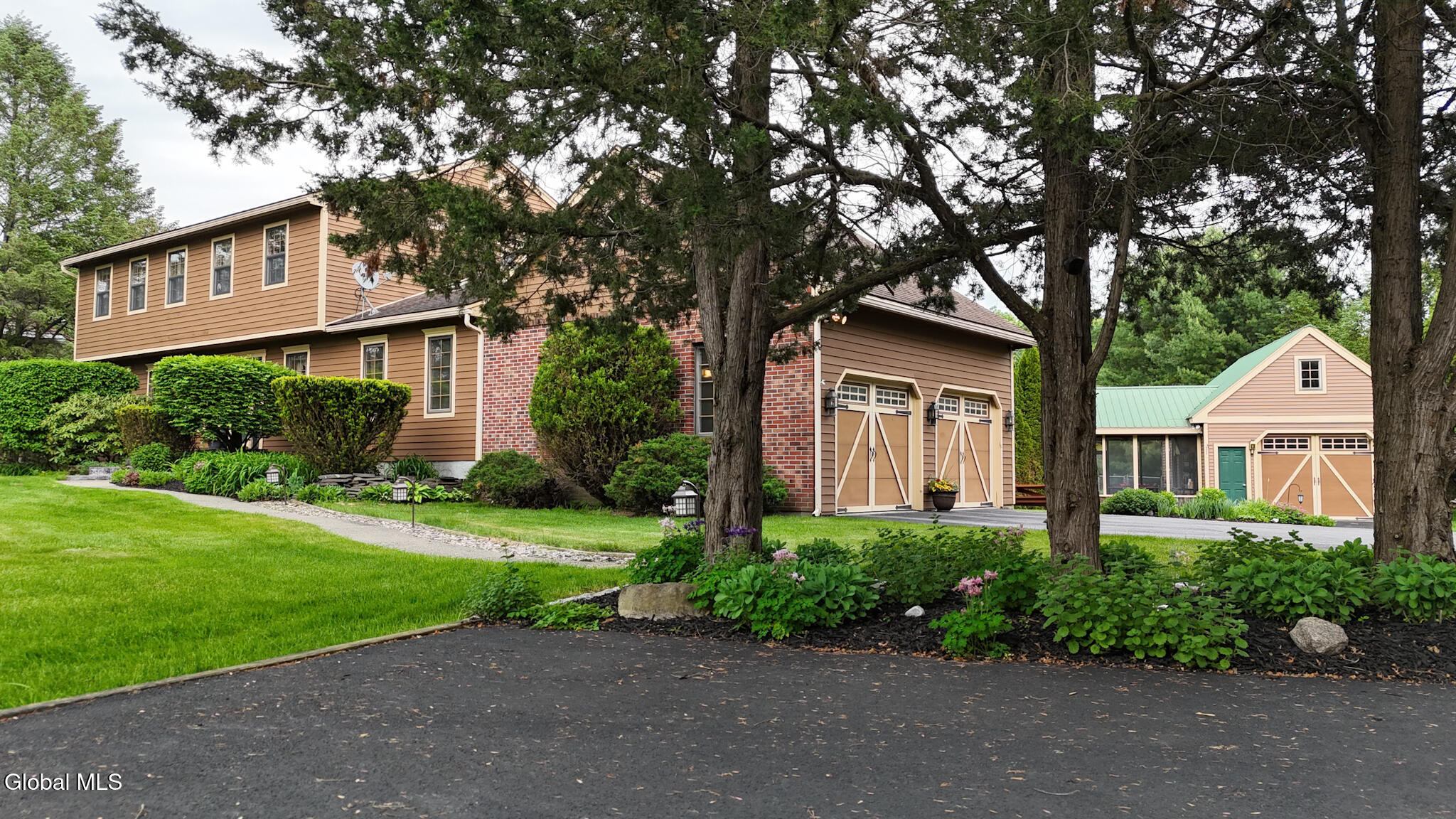 216 Anthony Road Clifton Park NY 12065