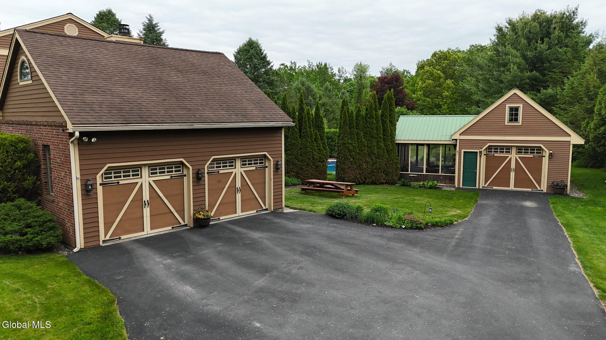 216 Anthony Road Clifton Park NY 12065
