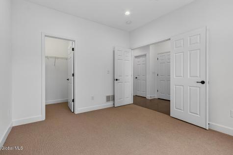 7 Mckenzie Way Saratoga Springs NY 12866