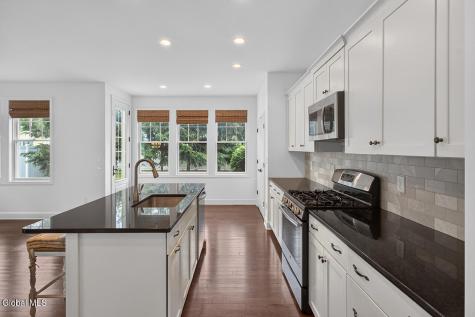 7 Mckenzie Way Saratoga Springs NY 12866