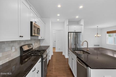 7 Mckenzie Way Saratoga Springs NY 12866