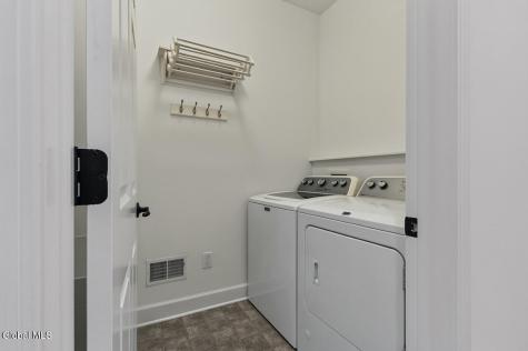 7 Mckenzie Way Saratoga Springs NY 12866