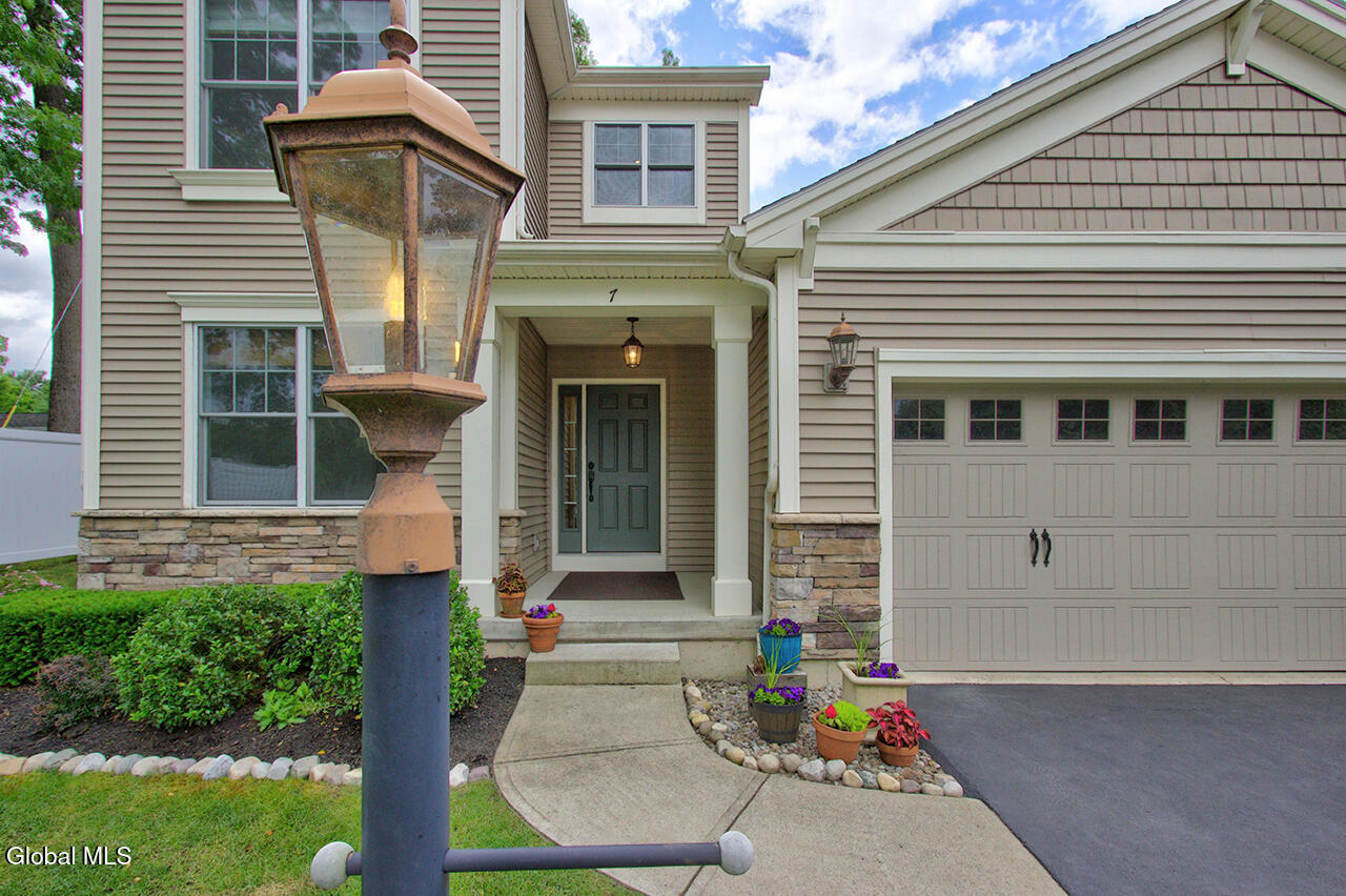 7 Mckenzie Way Saratoga Springs NY 12866