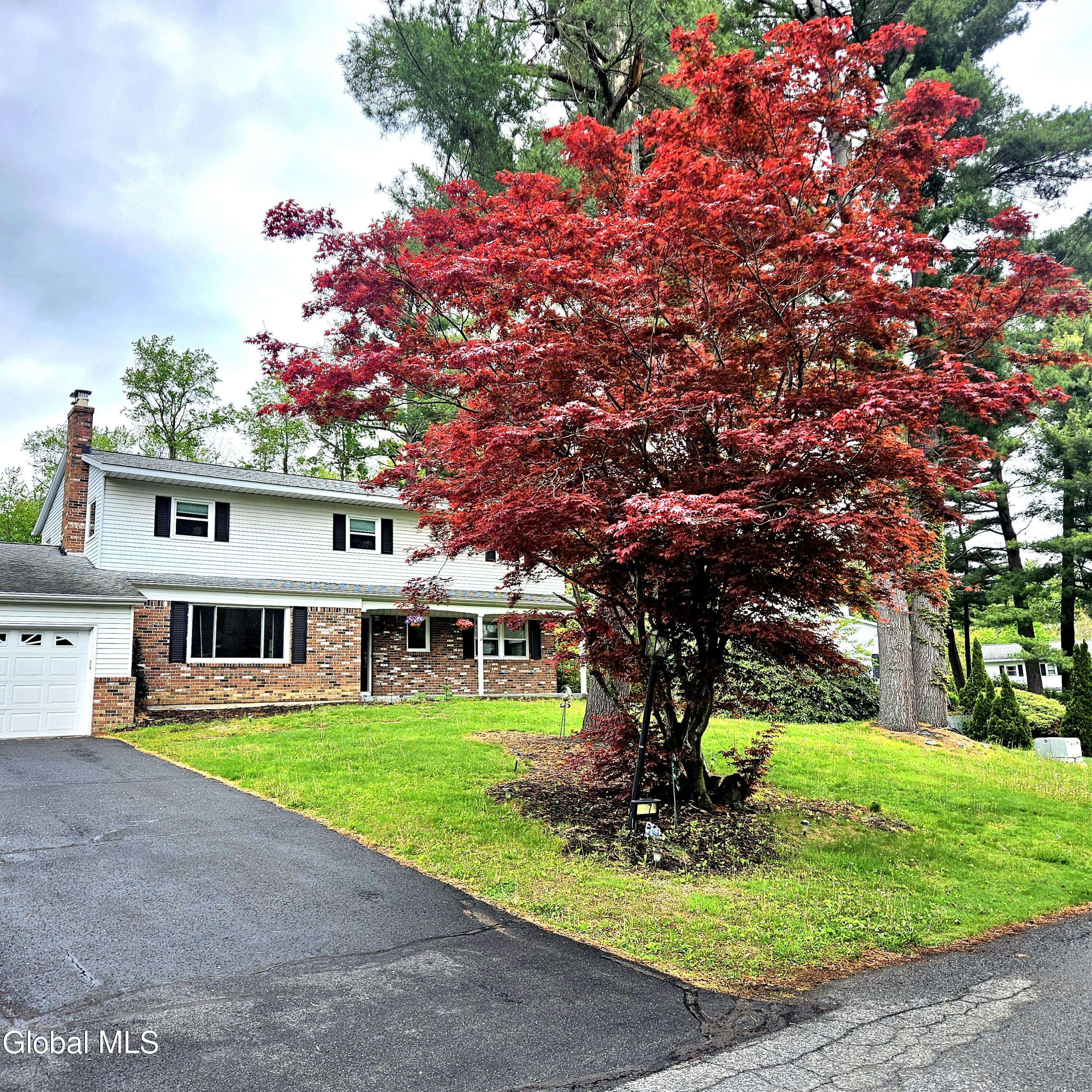 17 Cider Mill Drive Clifton Park NY 12065