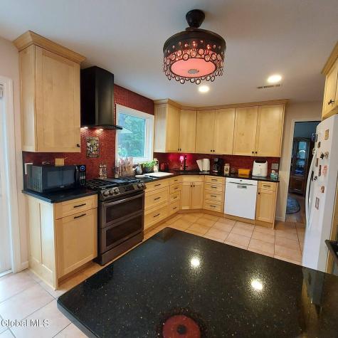 17 Cider Mill Drive Clifton Park NY 12065