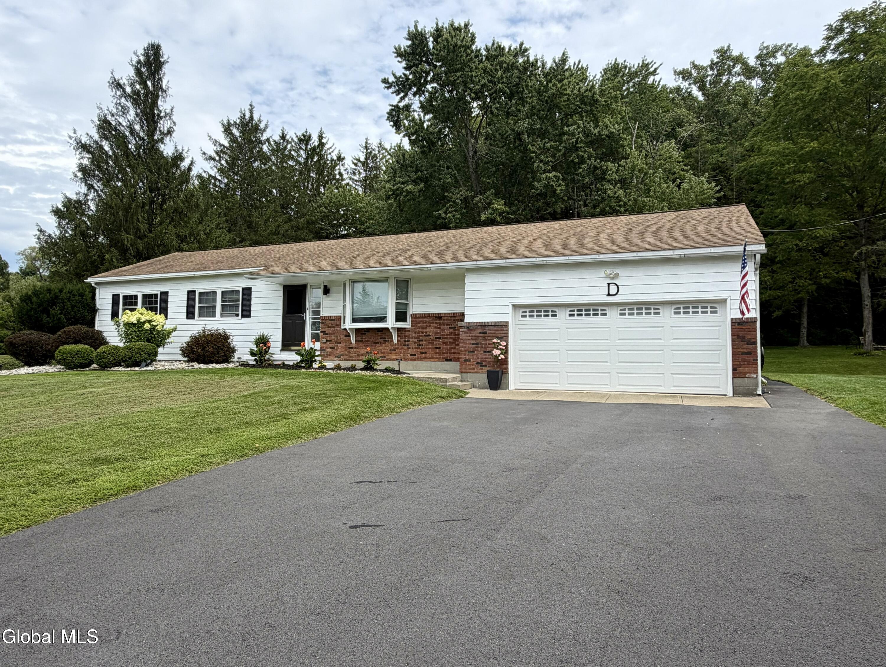 110 Country Ridge Court Amsterdam NY 12010
