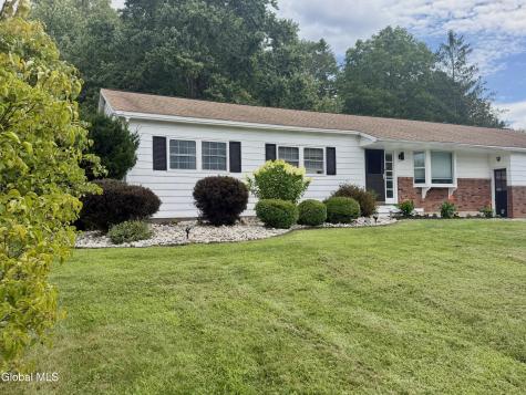 110 Country Ridge Court Amsterdam NY 12010